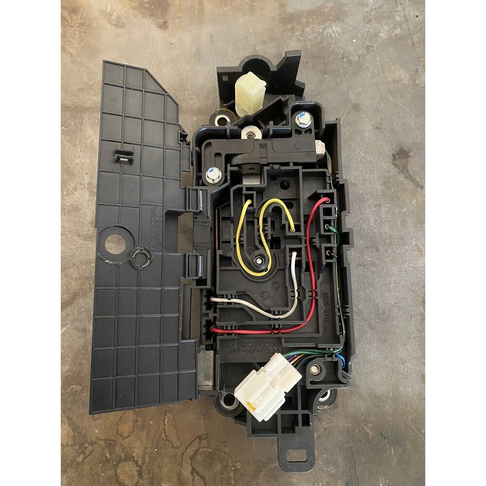 2012-2015 Honda Civic Hybrid Battery Junction Board 1E100-RW0-003